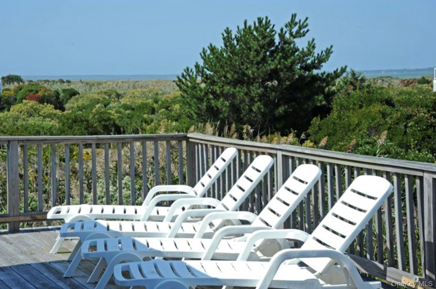 900 Dune Road Property Photo 11