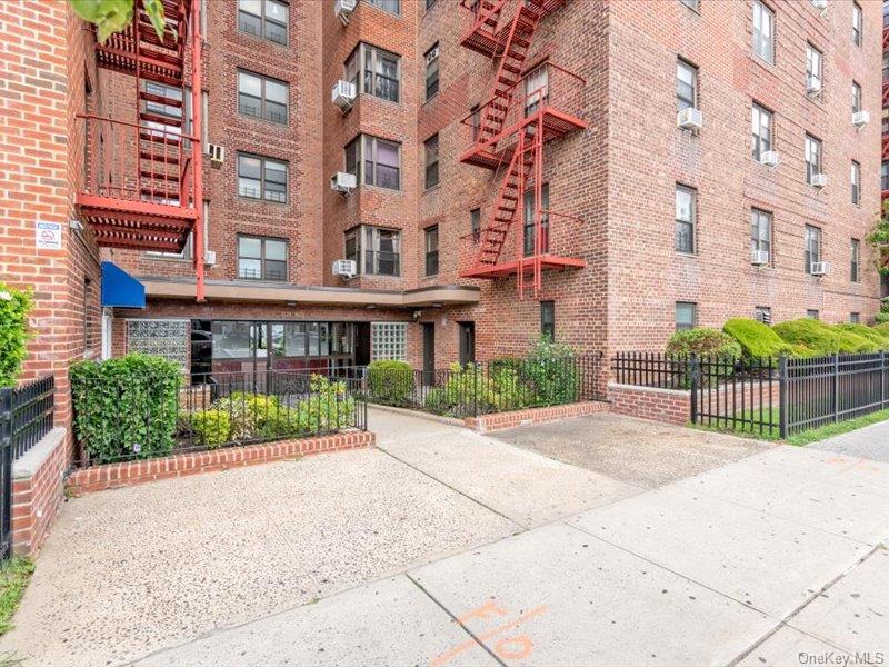 88-09 Northern Blvd Boulevard 505 Property Photo 4