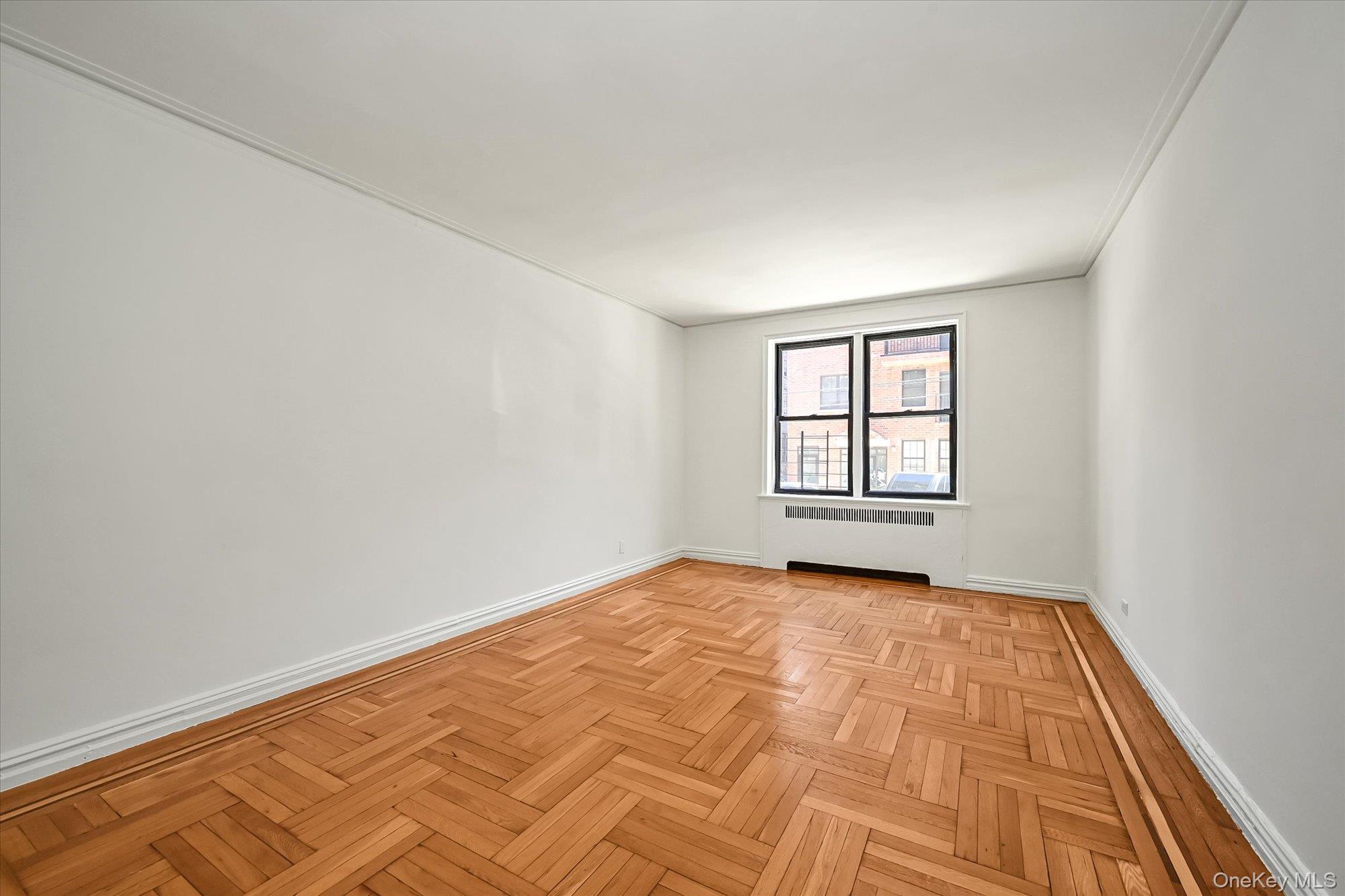 2685 Creston Avenue 1-e Property Photo 4