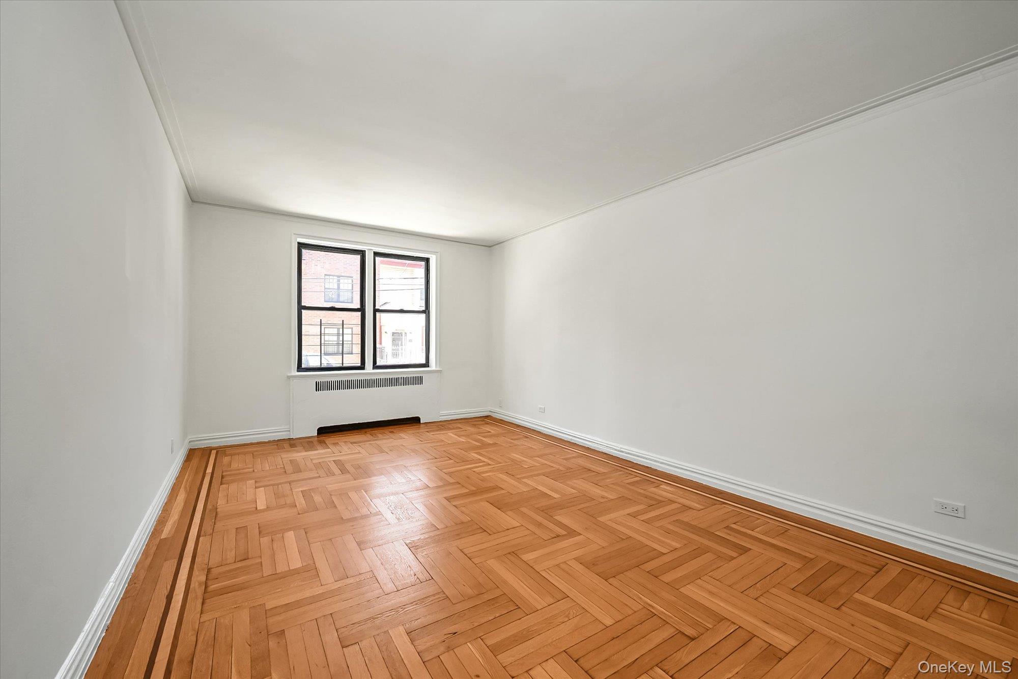 2685 Creston Avenue 1-e Property Photo 5