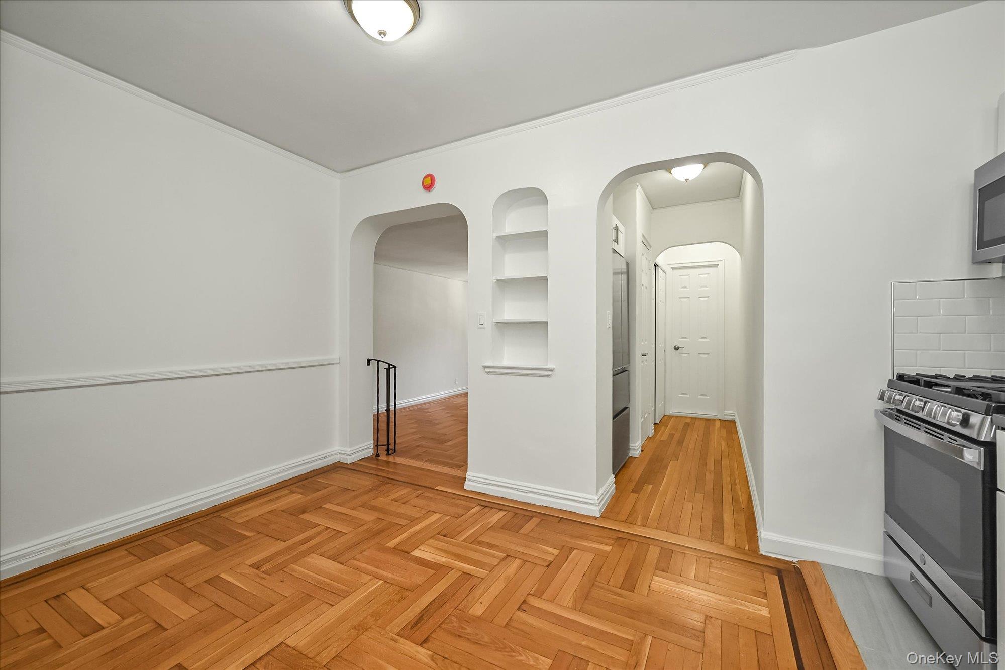 2685 Creston Avenue 1-e Property Photo 12