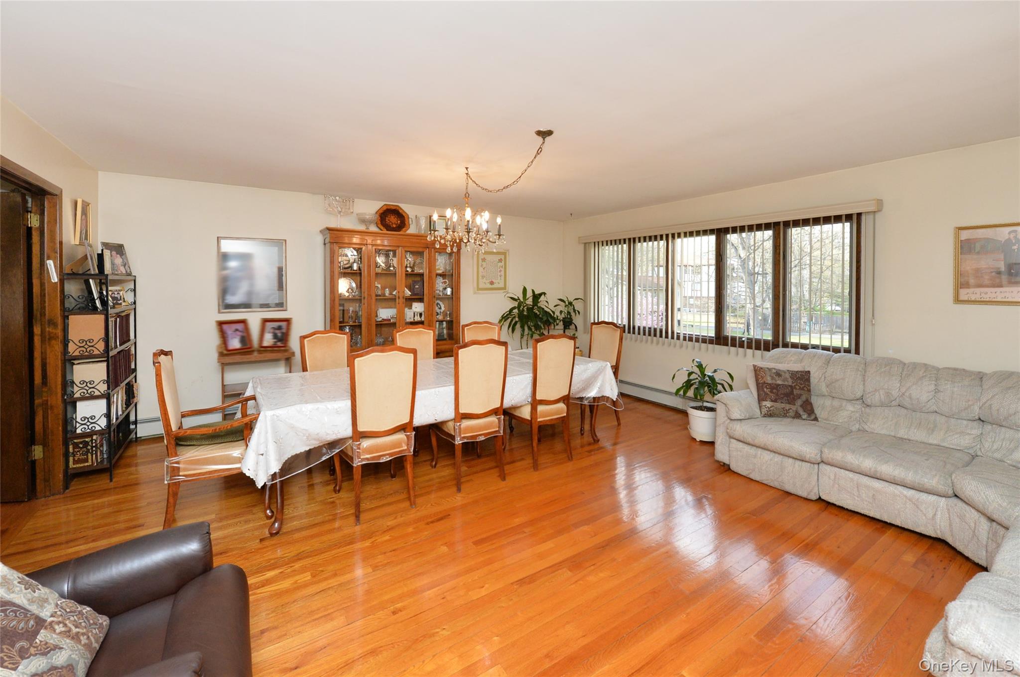 49-51 Albert Drive Property Photo 3