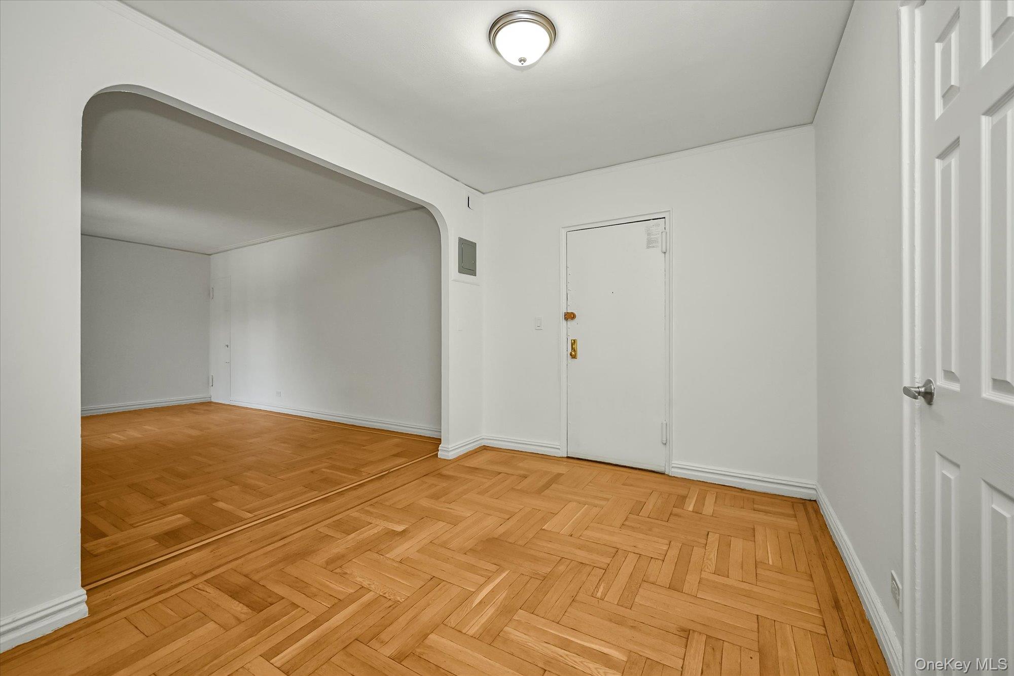 2685 Creston Avenue 2-f Property Photo 6