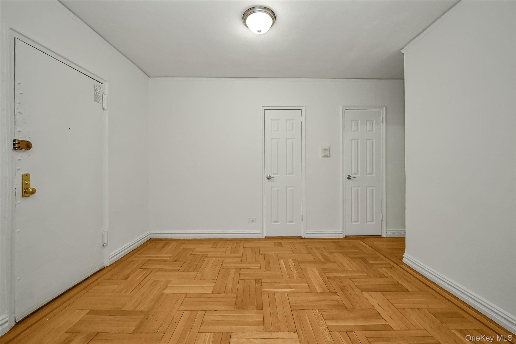 2685 Creston Avenue 2-f Property Photo 7
