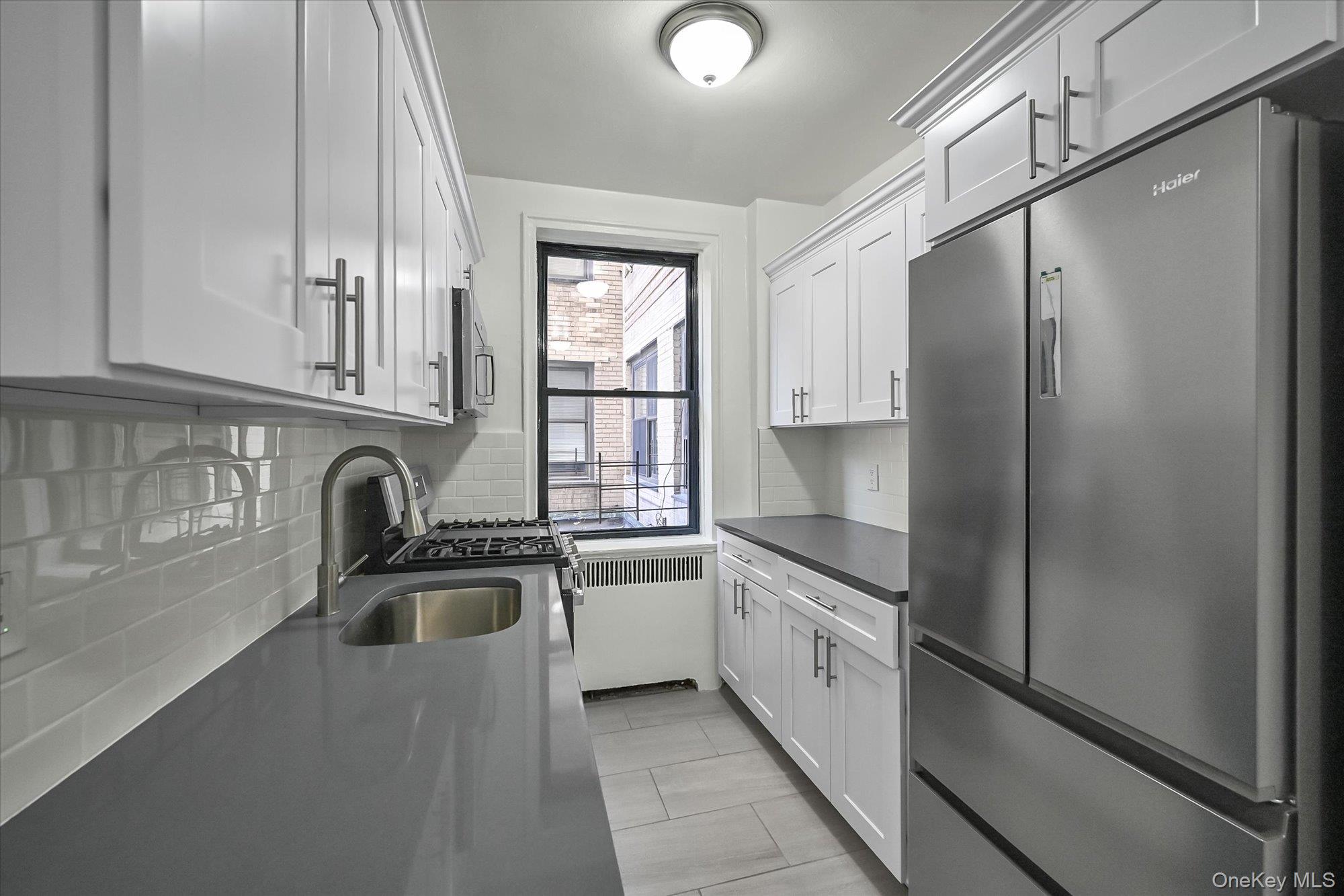 2685 Creston Avenue 2-f Property Photo 11