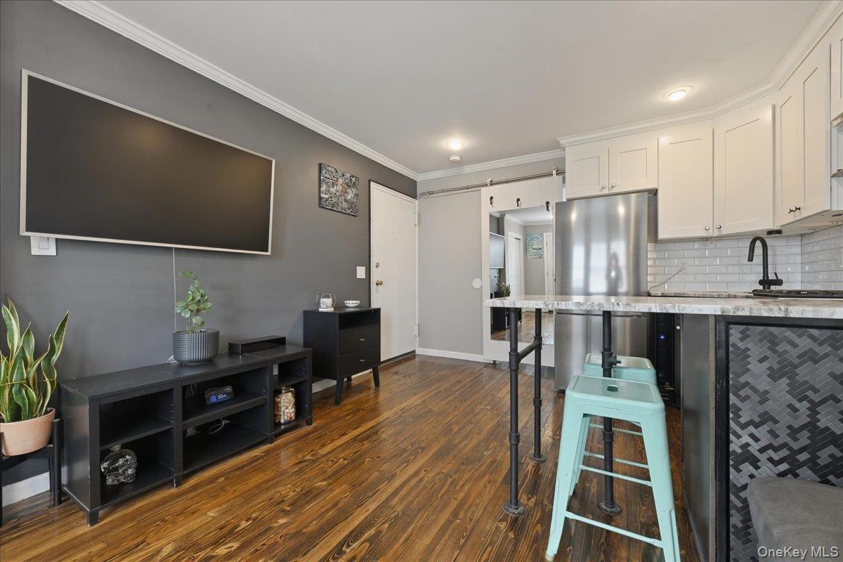 65 W Broadway 8b Property Photo 5