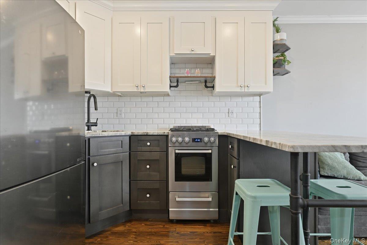 65 W Broadway 8b Property Photo 6