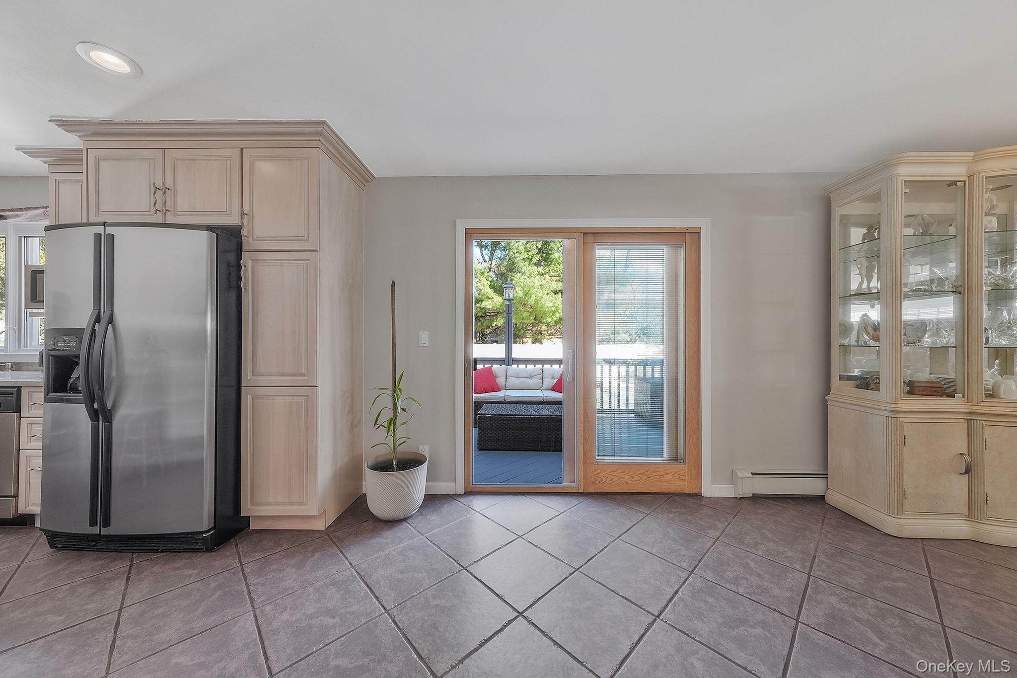43 Hallock Avenue Property Photo 15