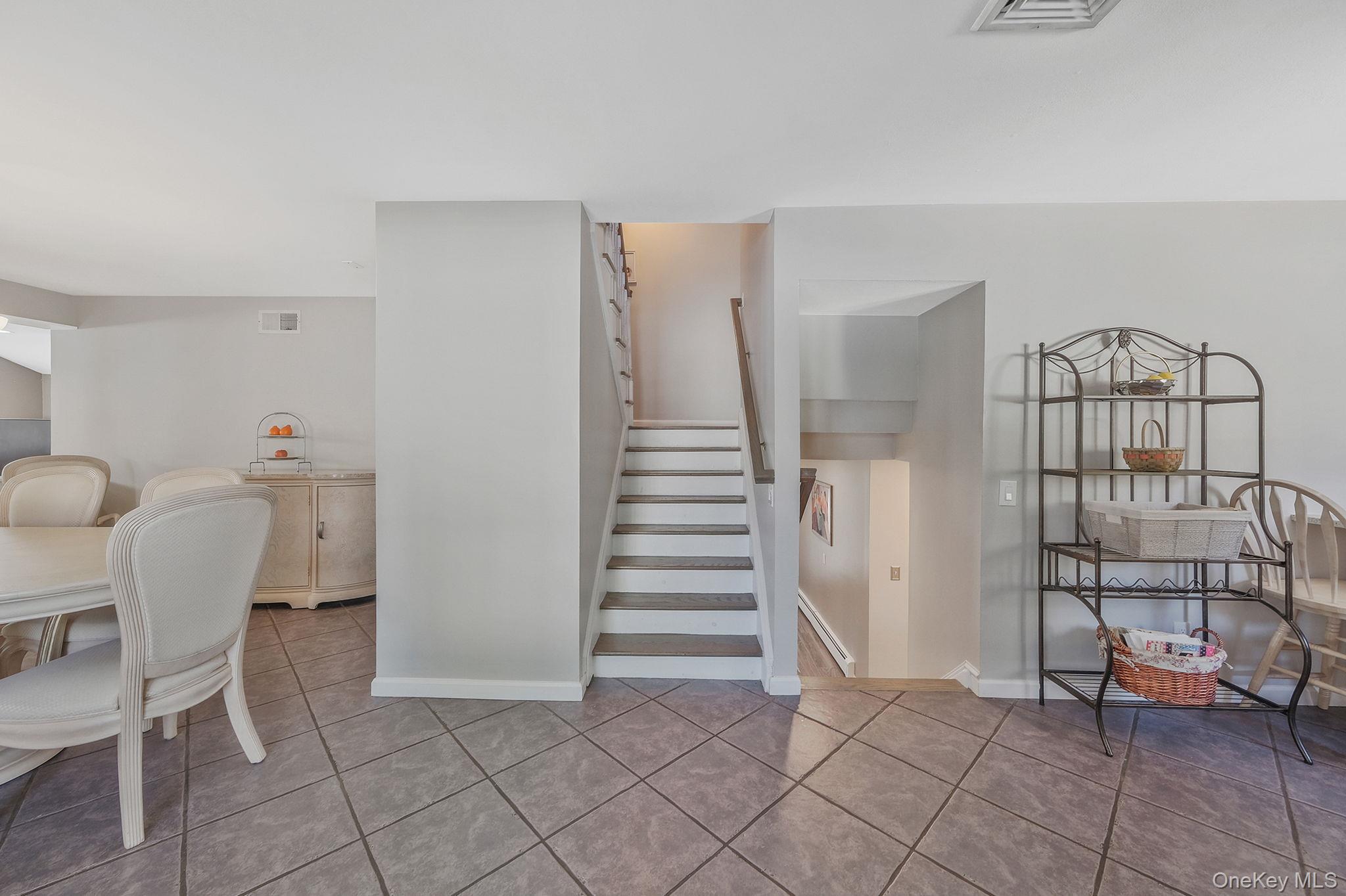43 Hallock Avenue Property Photo 22