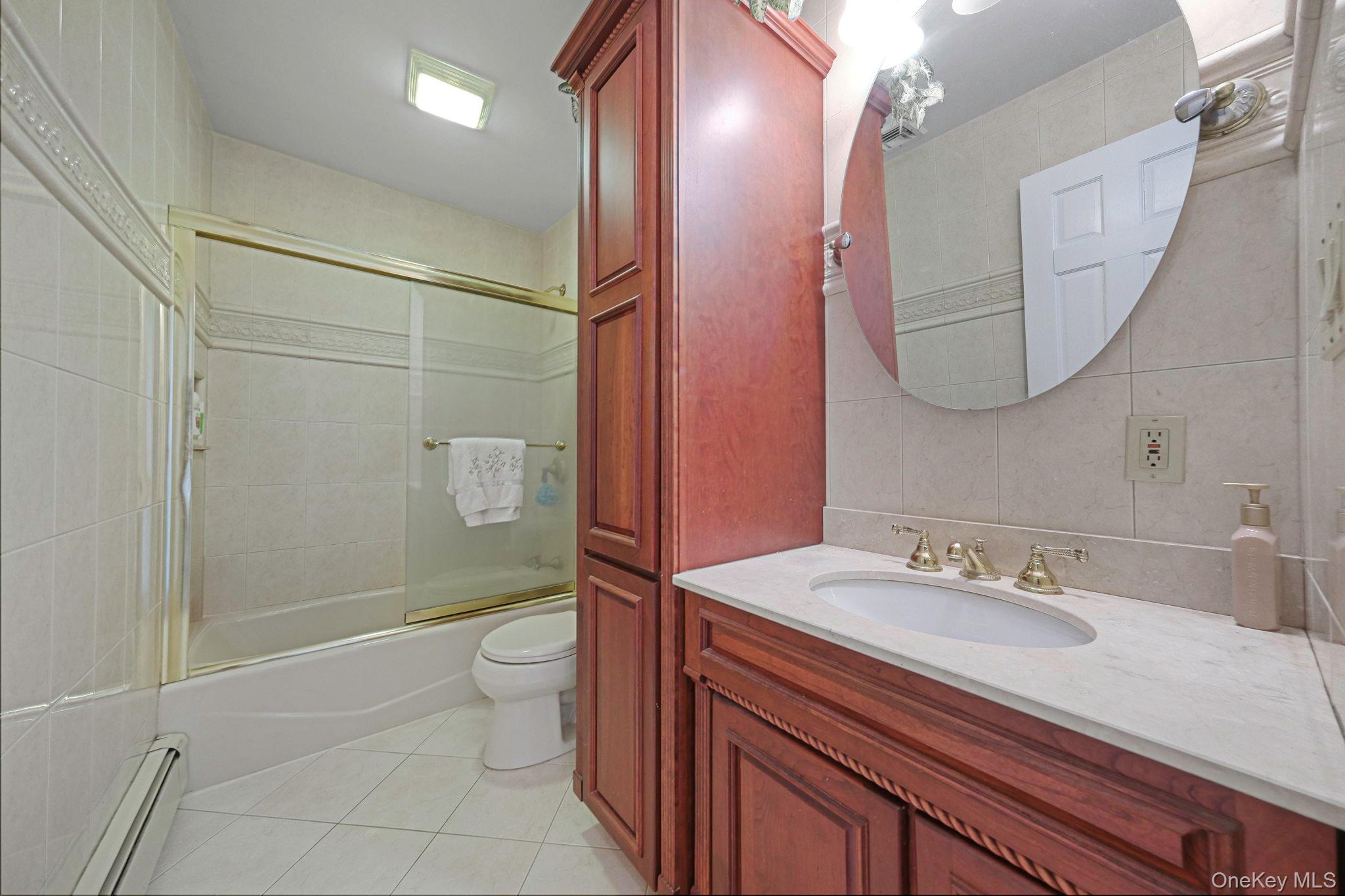 43 Hallock Avenue Property Photo 33