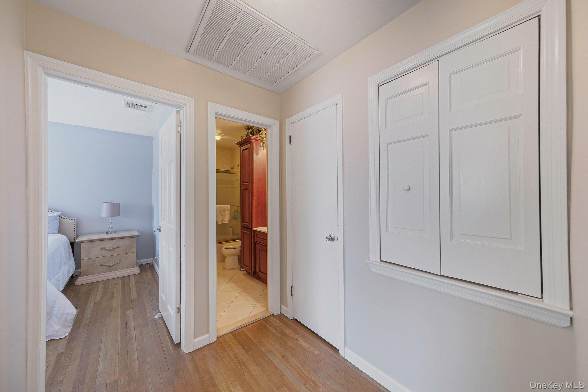 43 Hallock Avenue Property Photo 35
