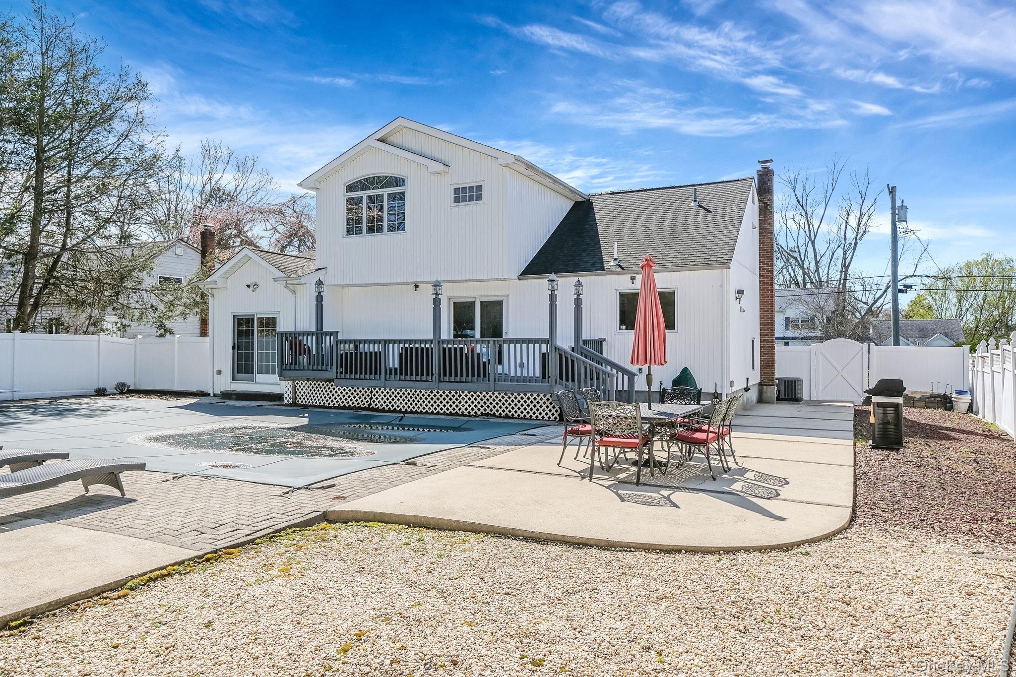 43 Hallock Avenue Property Photo 44