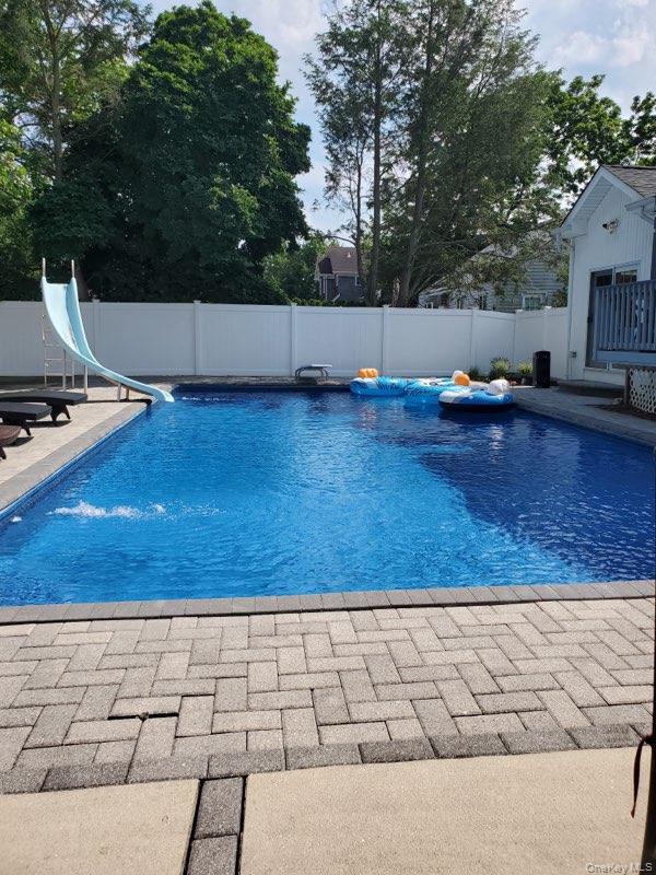 43 Hallock Avenue Property Photo 45
