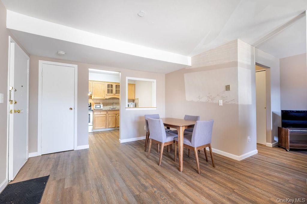 10 Regents Place D Property Photo 2