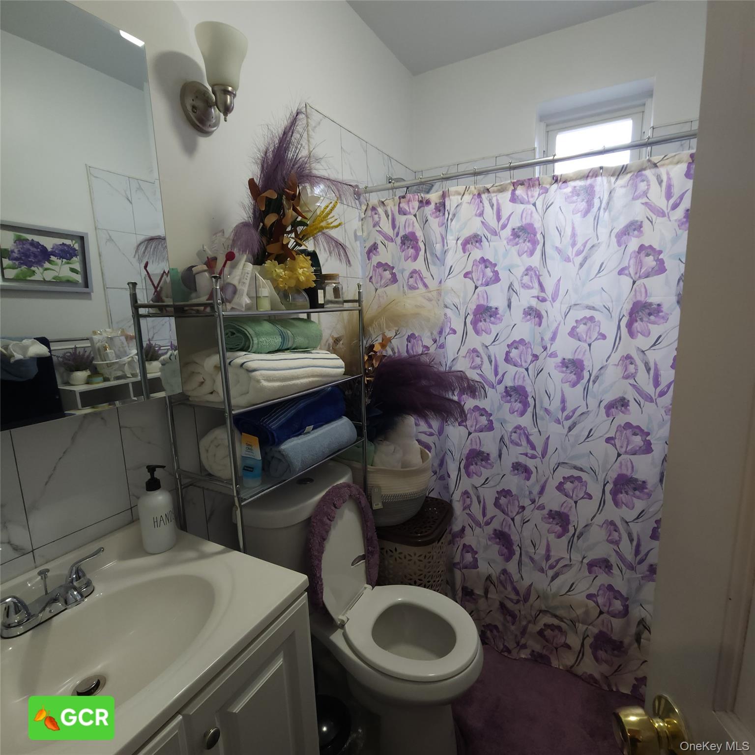 735 E 93rd Street Property Photo 4