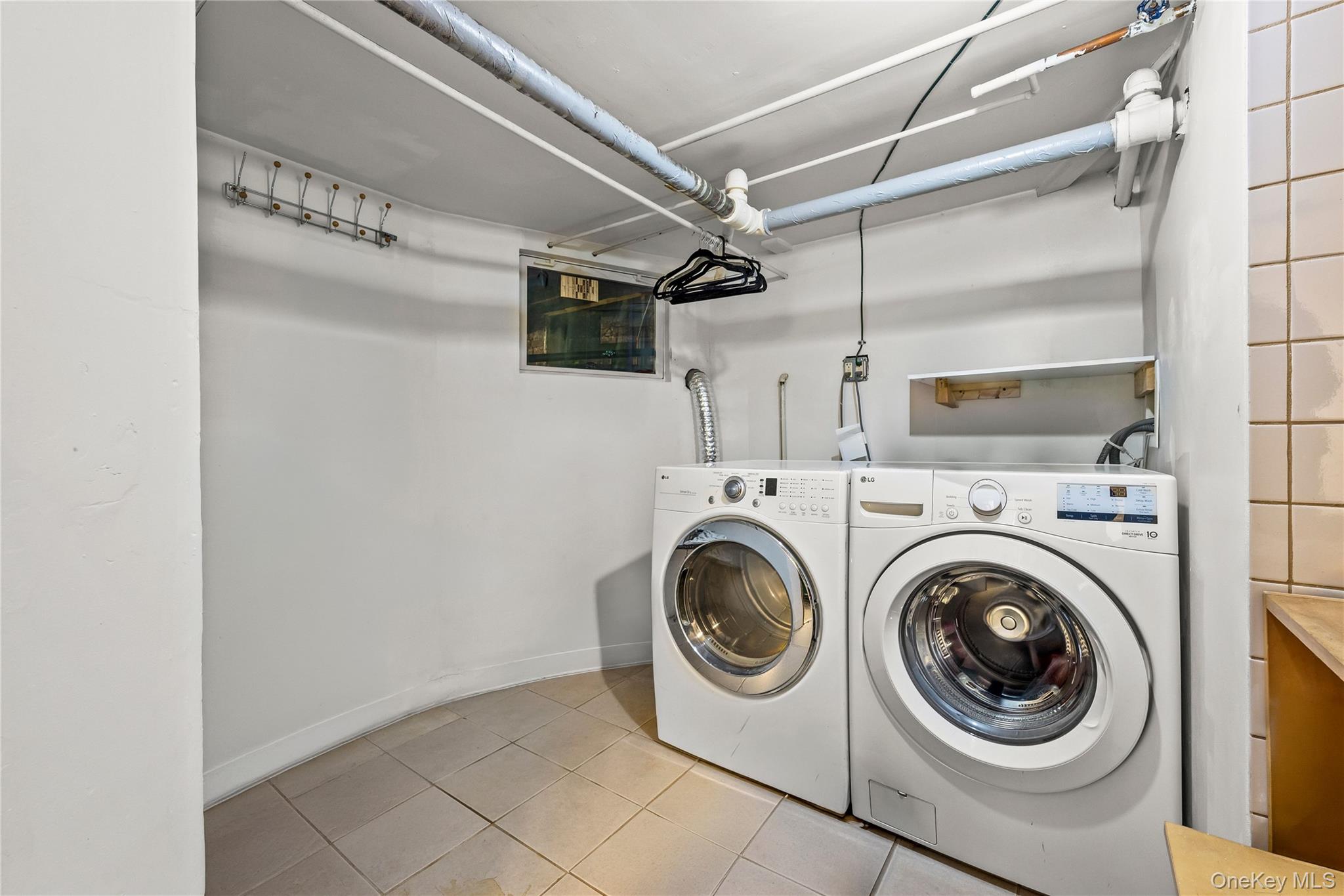 1314 College Point Boulevard Property Photo 3