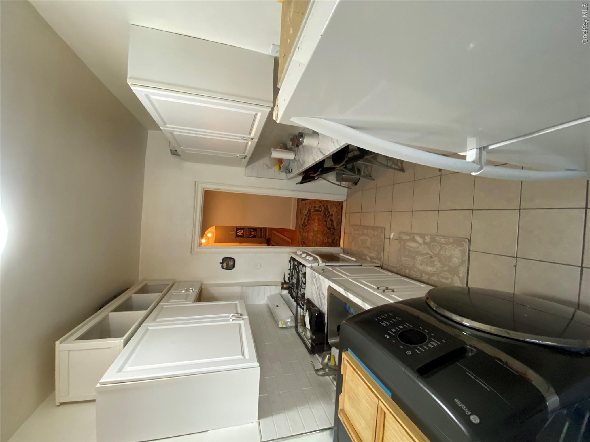 1045 Anderson Avenue 2g Property Photo 8