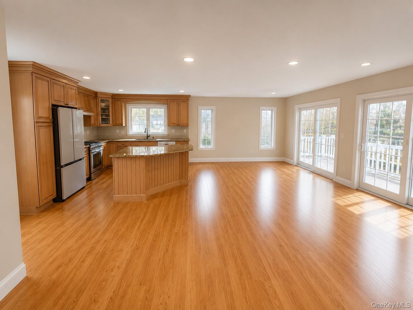 22 Peninsula Drive Property Photo 12