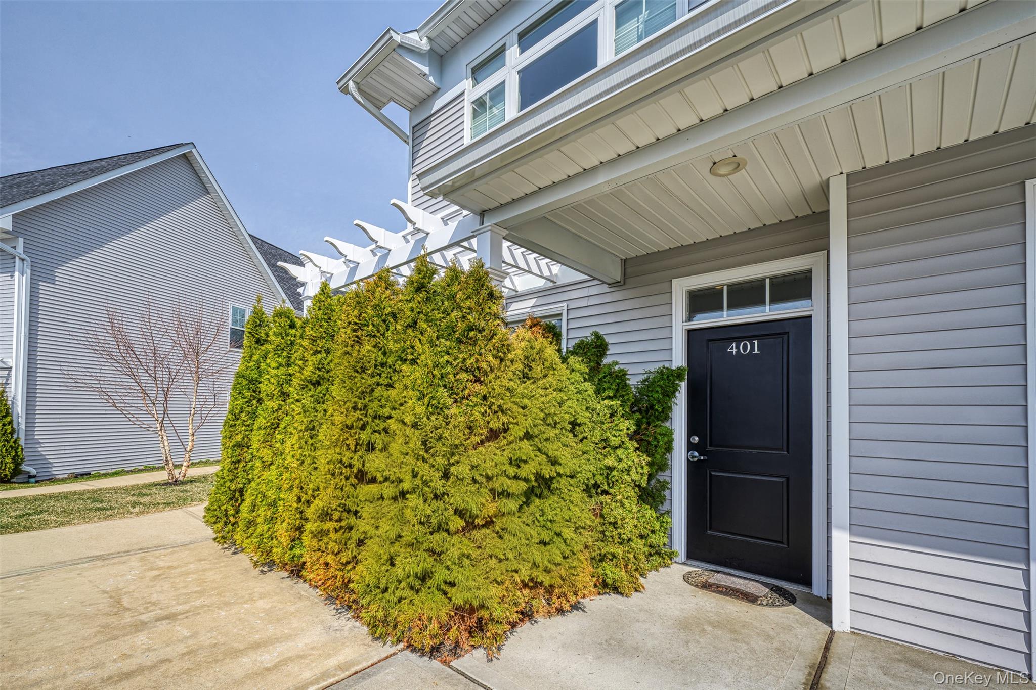401 Breton Way 401 Property Photo 2