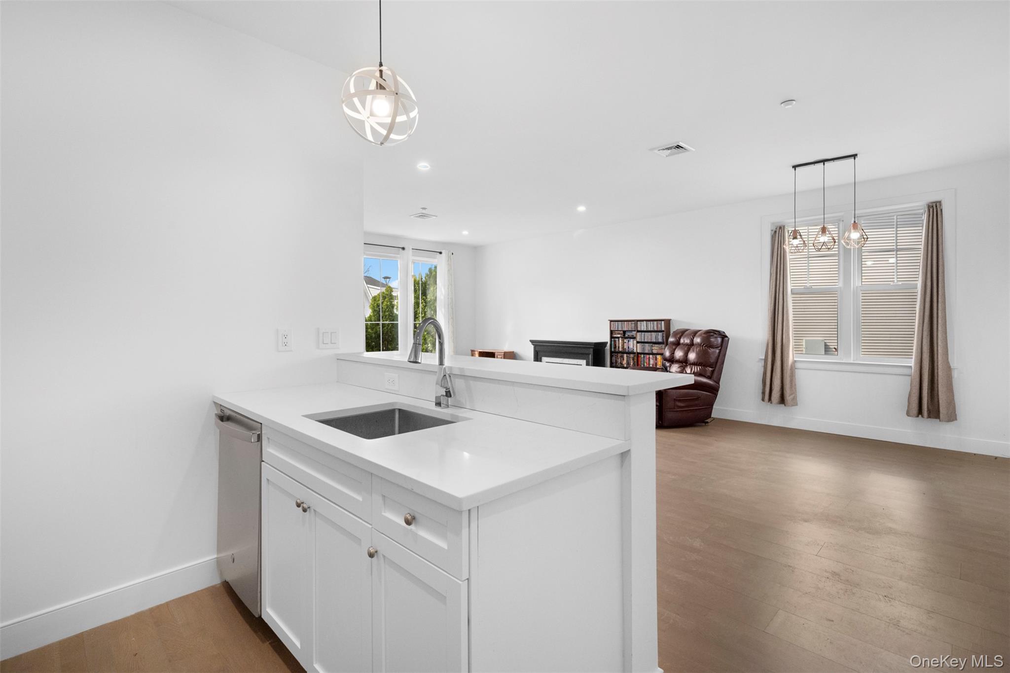 401 Breton Way 401 Property Photo 17