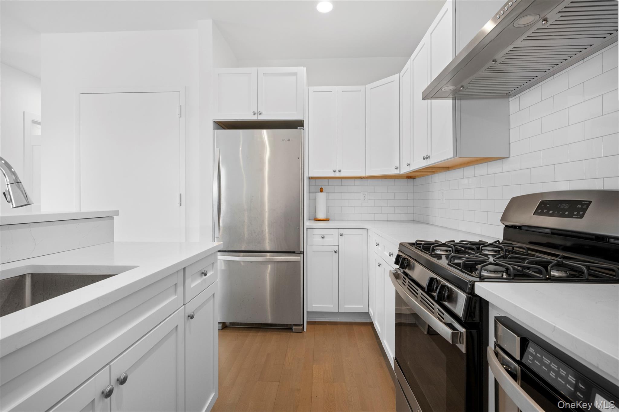 401 Breton Way 401 Property Photo 18