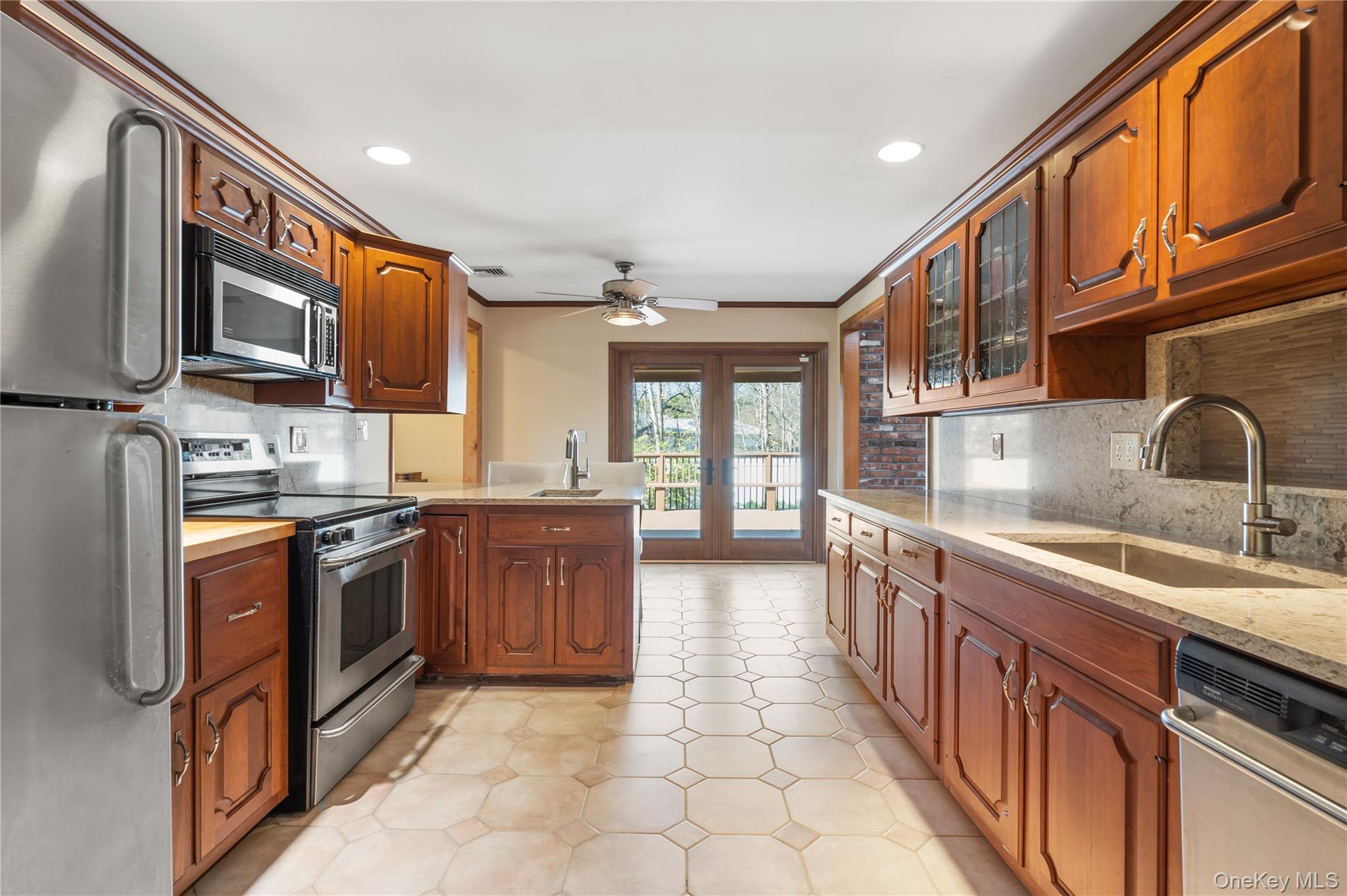 6 Edcris Lane Property Photo 12