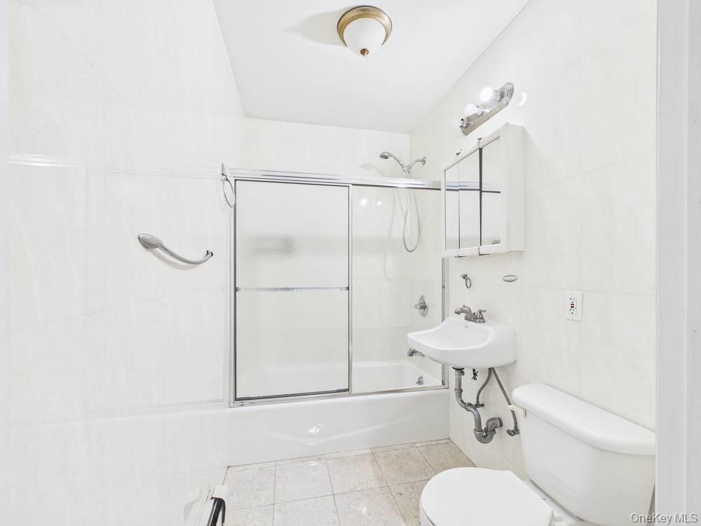 4135 67th Street 2a Property Photo 12