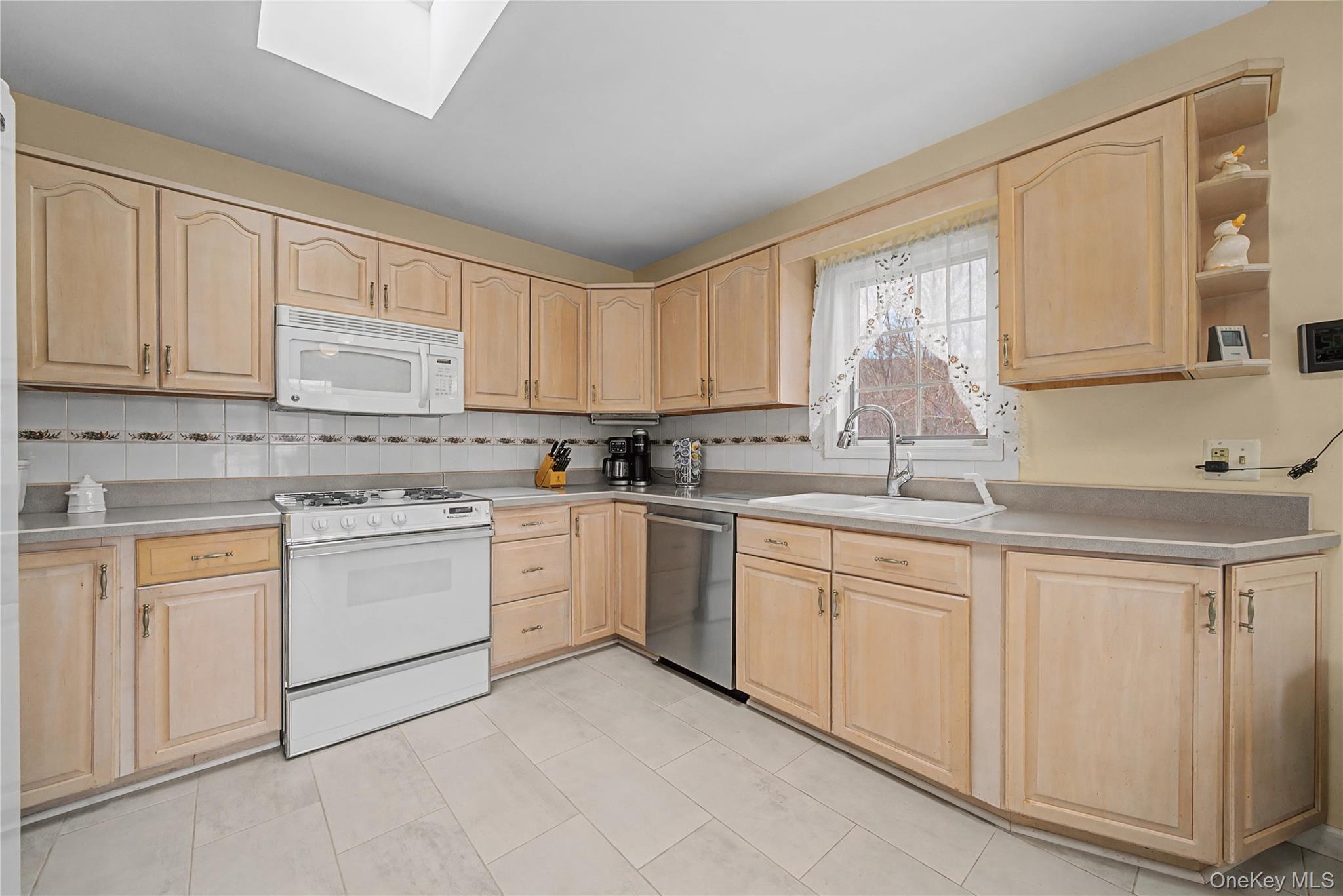 6 Adams Court Property Photo 17