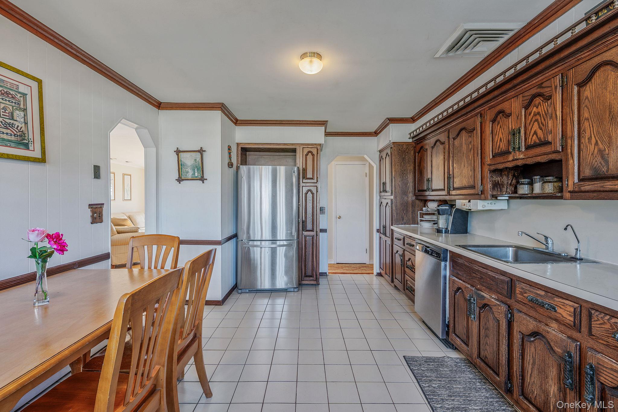 146 Awixa Avenue Property Photo 14