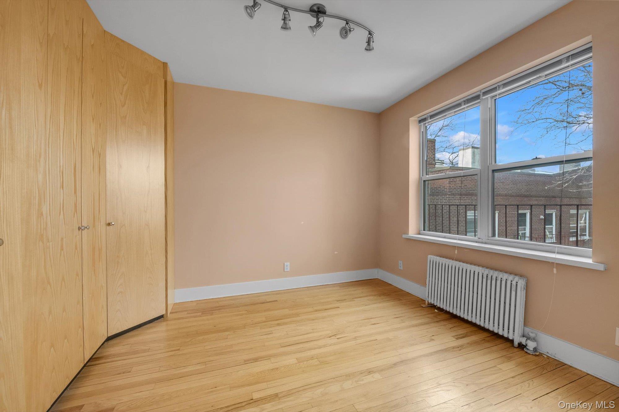 78-42 Main Street 3j Property Photo 11