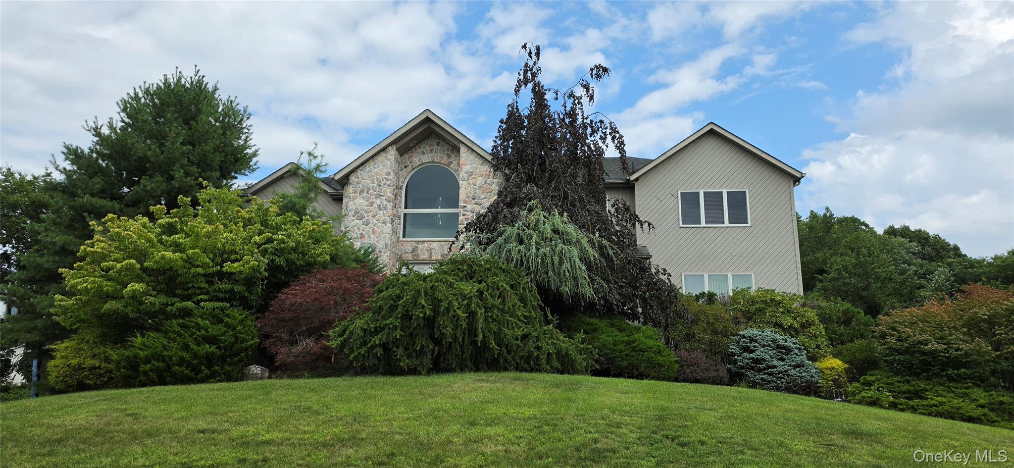 31 Lowell Drive Property Photo 1