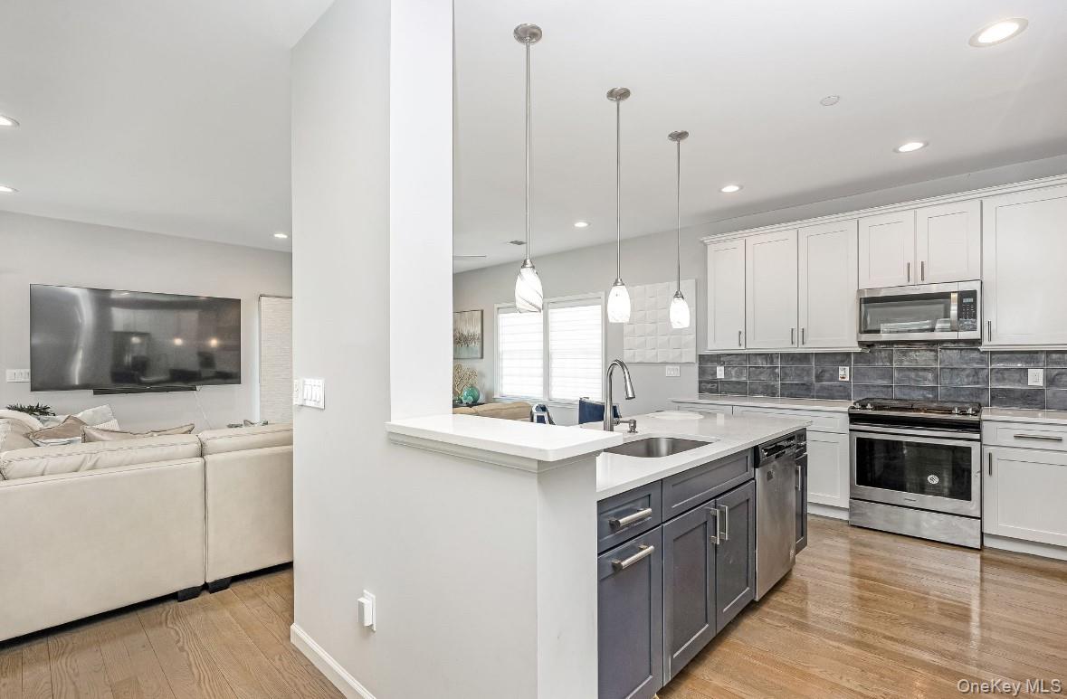 718 Guy Lombardo Avenue Property Photo 10