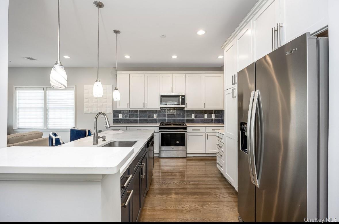 718 Guy Lombardo Avenue Property Photo 11