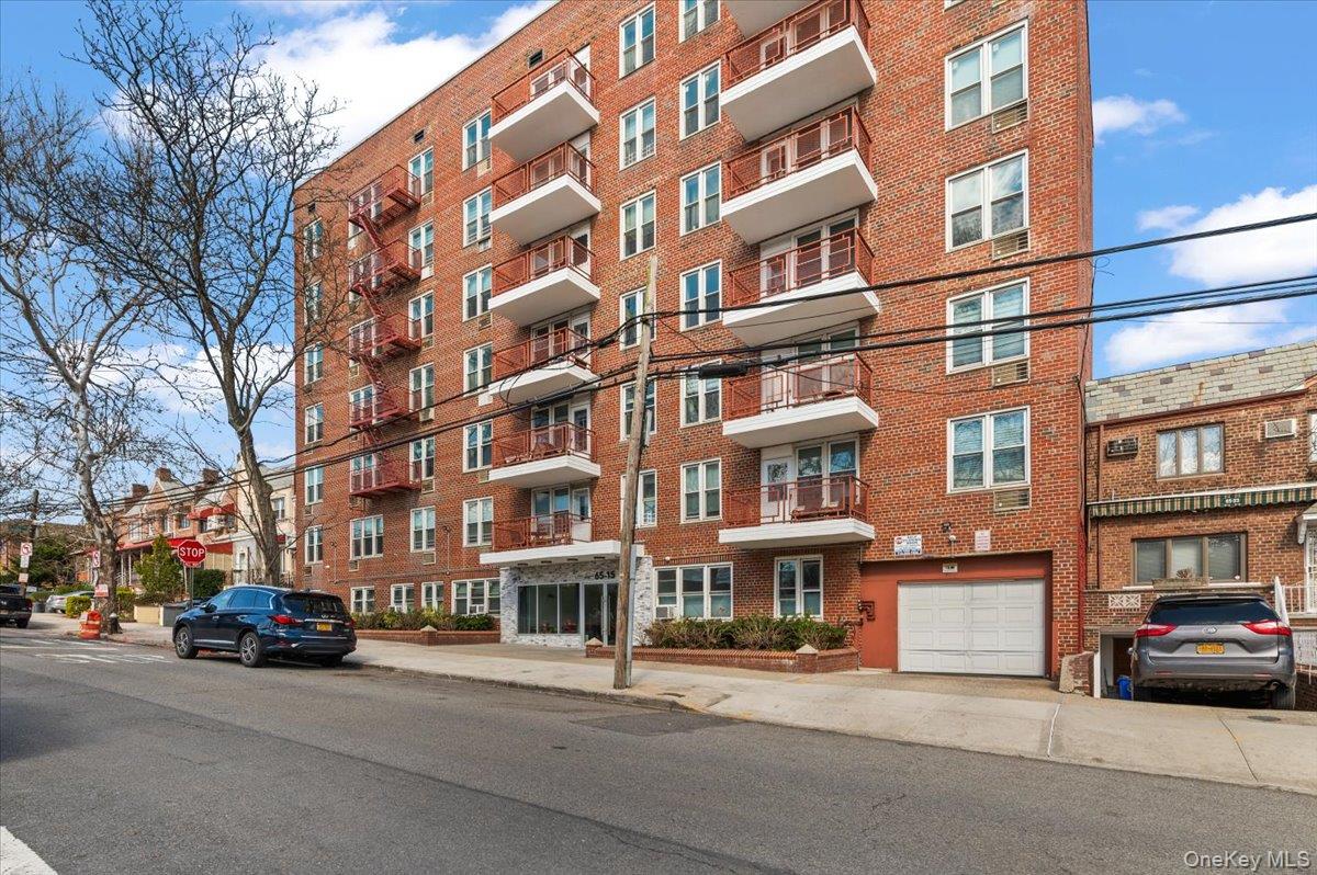 65-15 Alderton Street 5e Property Photo 1