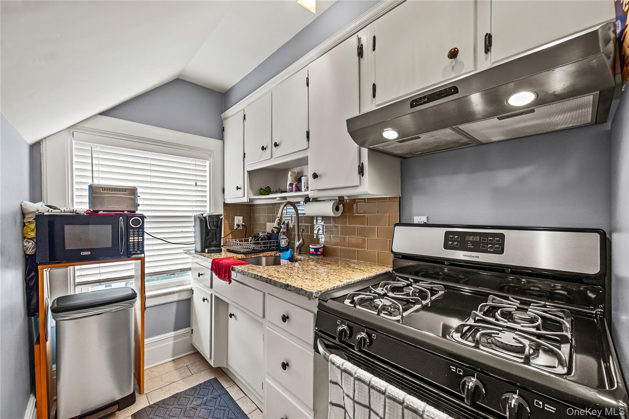 232 Westchester Avenue Property Photo 30