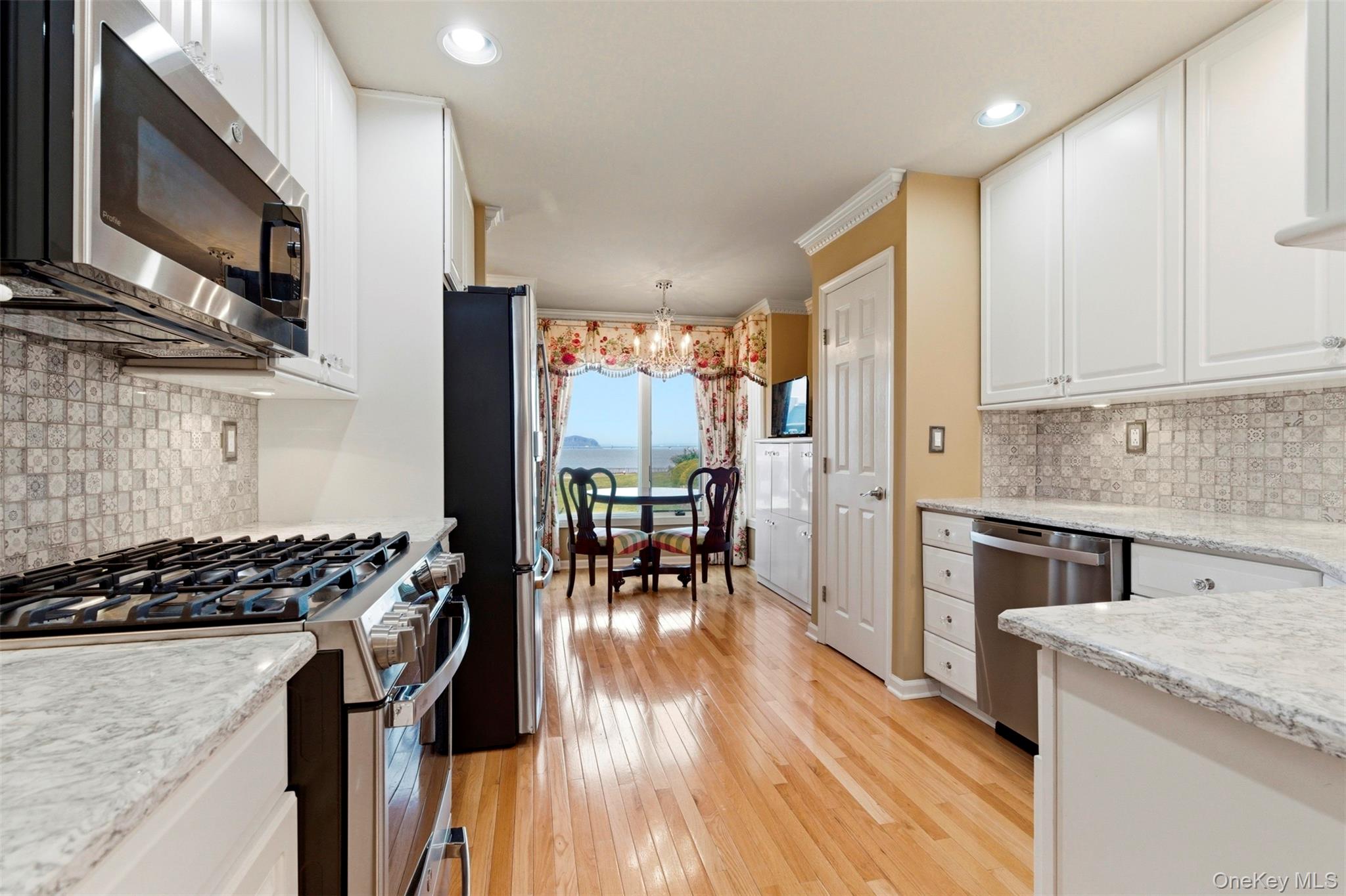 206 Gair Street Property Photo 8