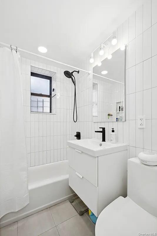 319 E 105th Street 4d Property Photo 4