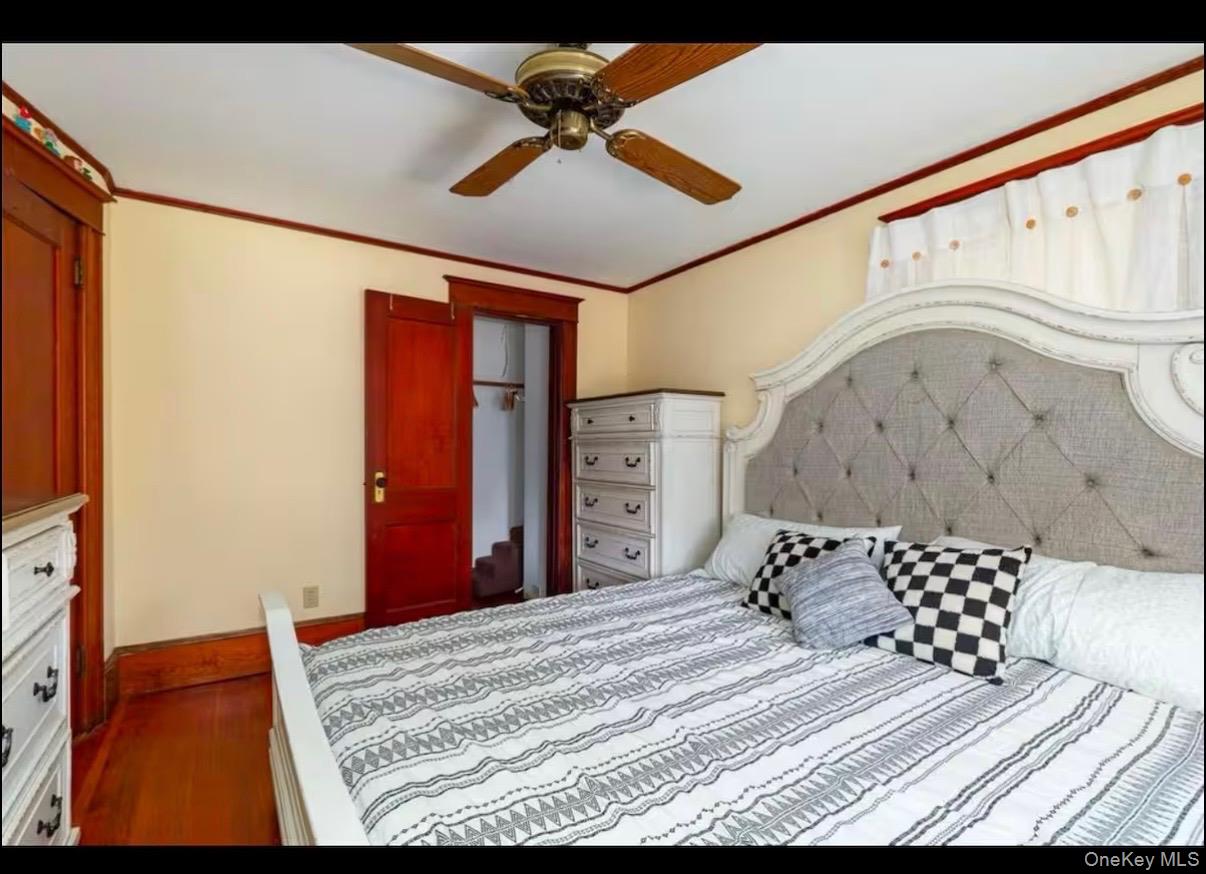 10 Oakwood Boulevard Property Photo 11
