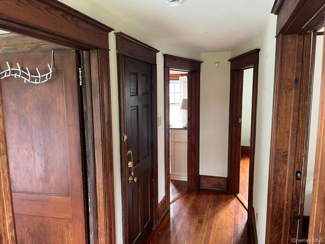 10 Oakwood Boulevard Property Photo 18