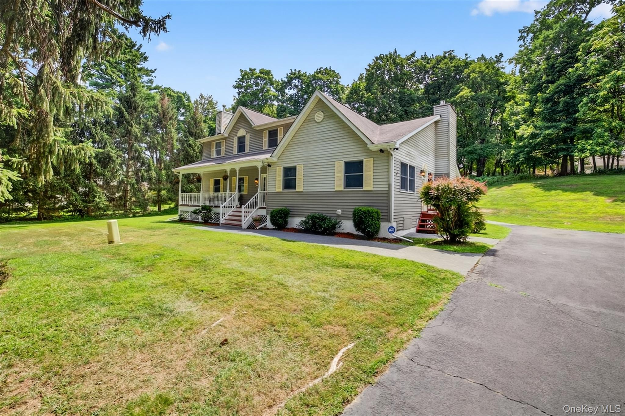 6 Summer Winds Court Property Photo 2