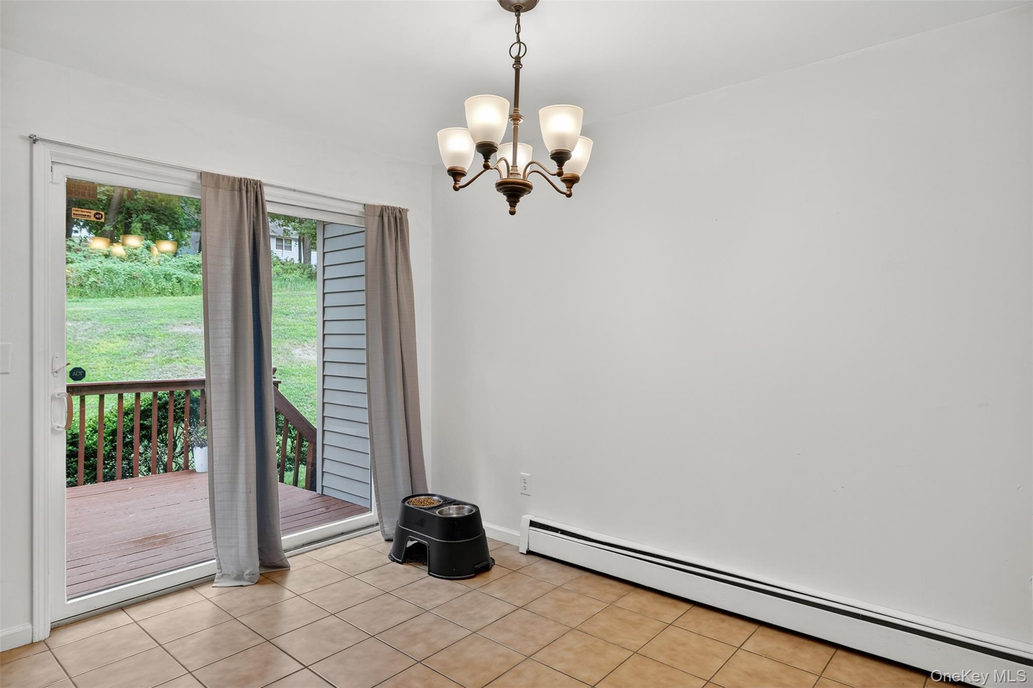 6 Summer Winds Court Property Photo 8