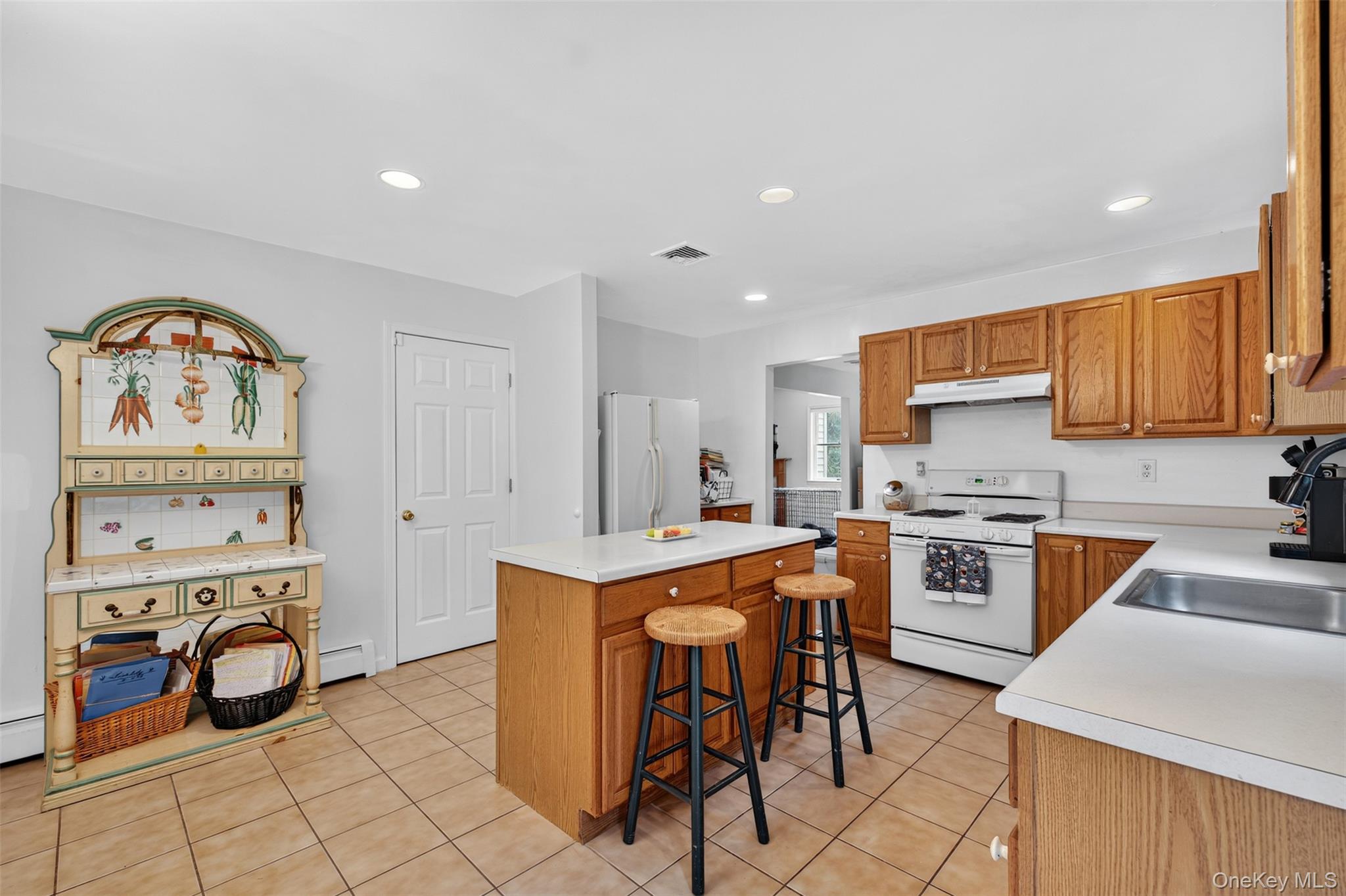 6 Summer Winds Court Property Photo 12
