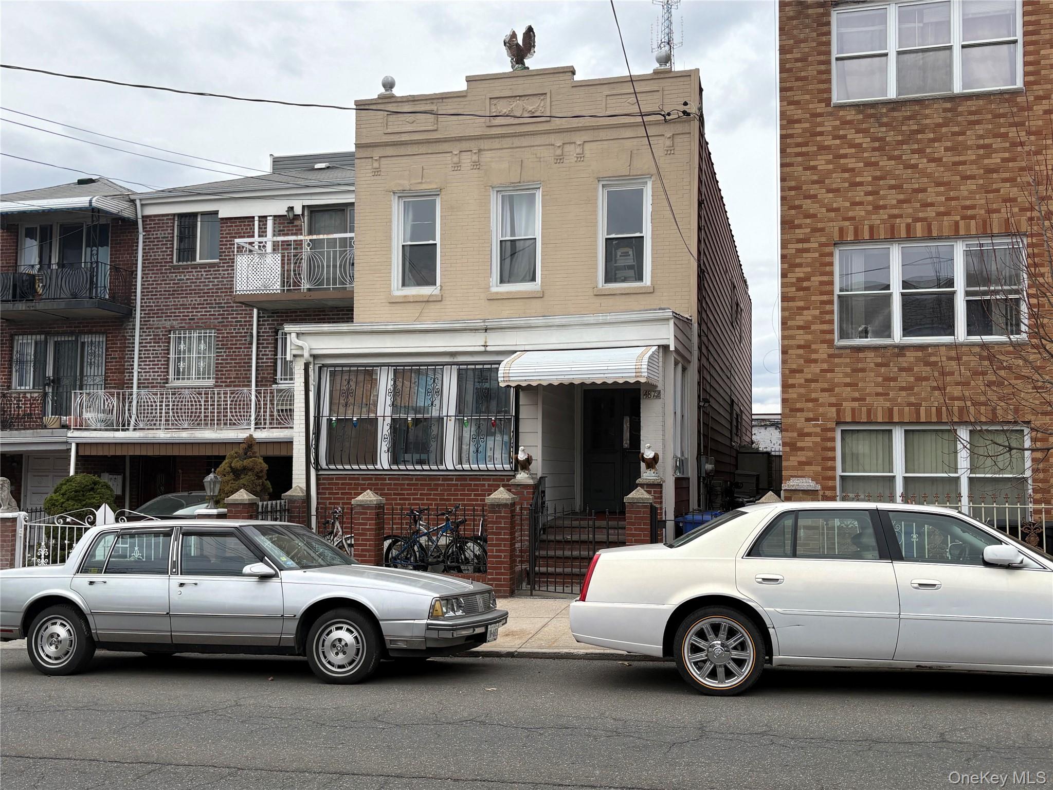 48-72 37th Street Property Photo 1