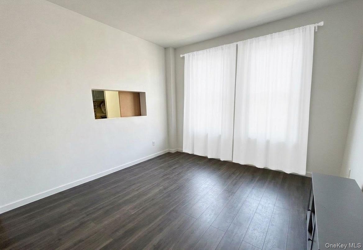 48-72 37th Street Property Photo 7