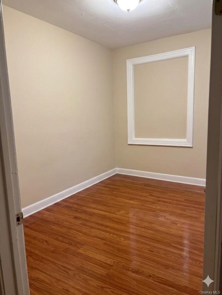 48-72 37th Street Property Photo 15