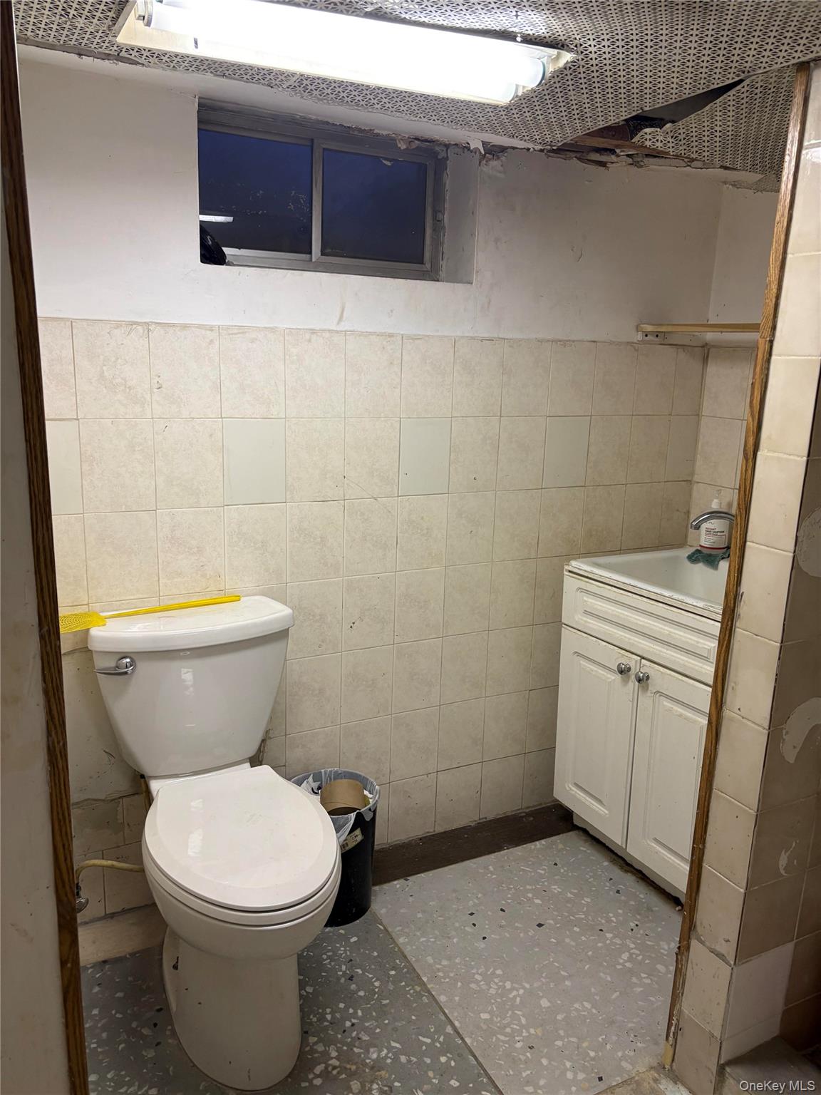 48-72 37th Street Property Photo 23