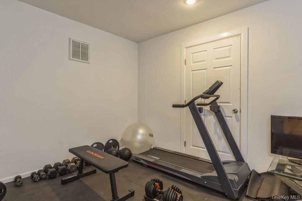 90 Denise Street Property Photo 13