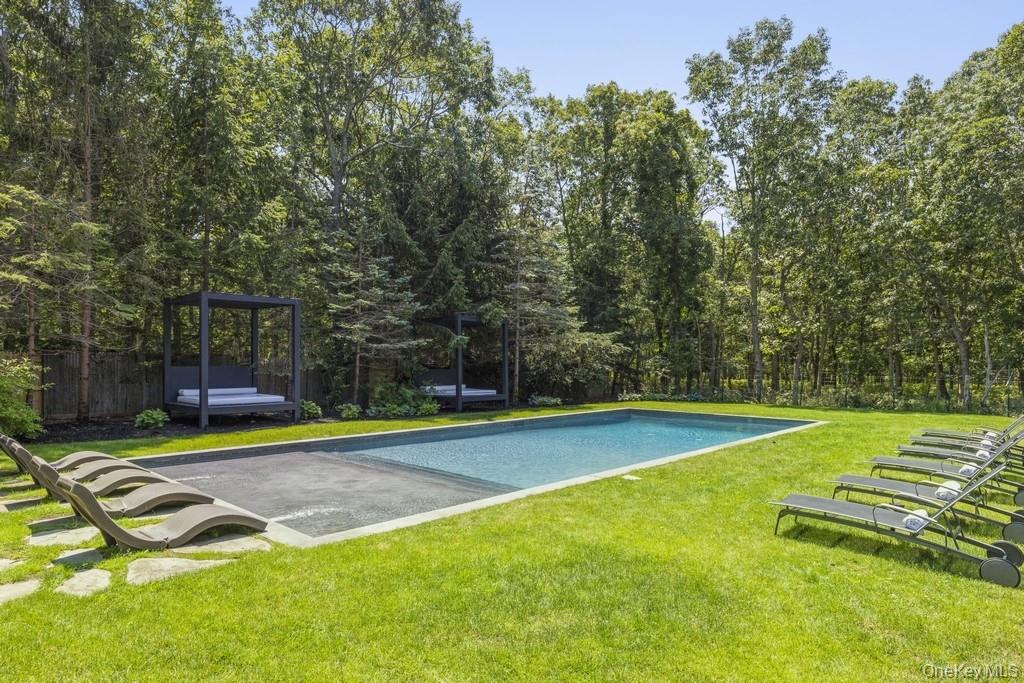 90 Denise Street Property Photo 17