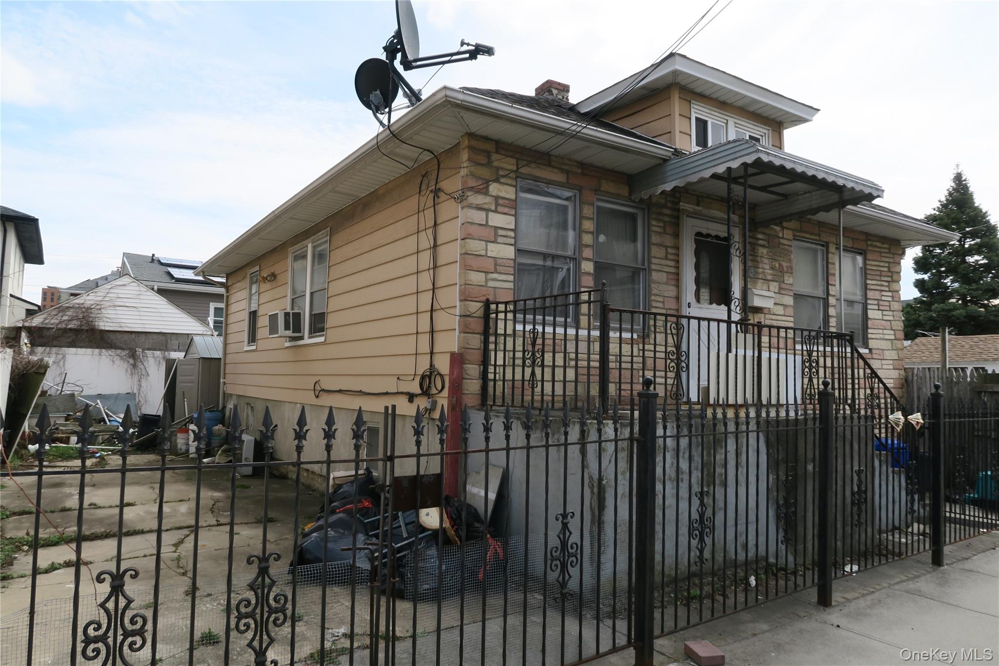 1382 Mcbride Street Property Photo 3