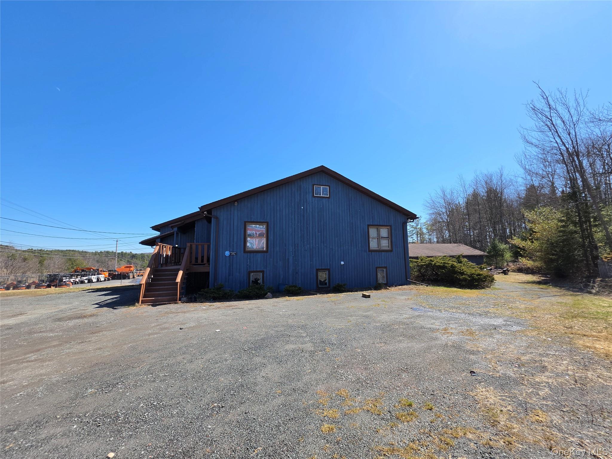 740 Southwoods Drive Property Photo 14